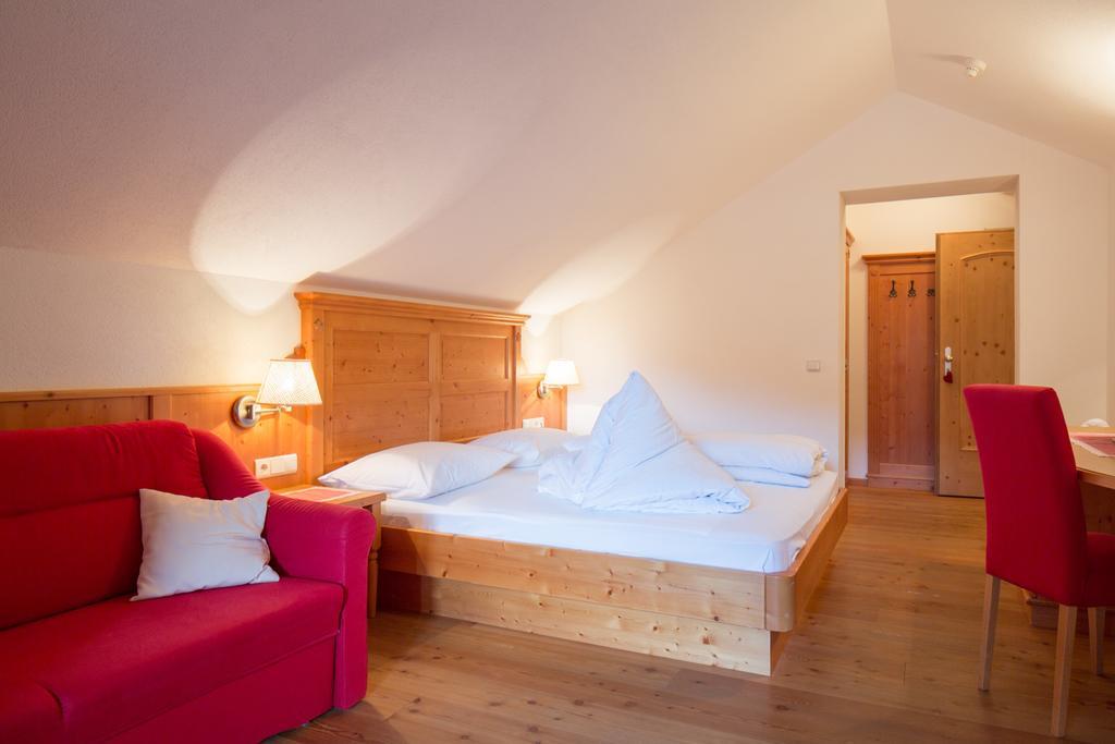 Hotel Frida am Wald Niederrasen Zimmer foto